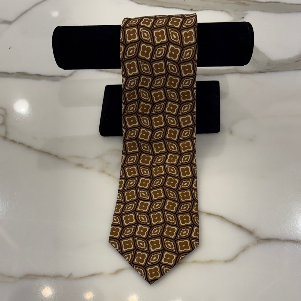 Burberry Camel Tan Patterned Tie—GREAT!! Beautiful Colors & Design—100% Silk—EUC